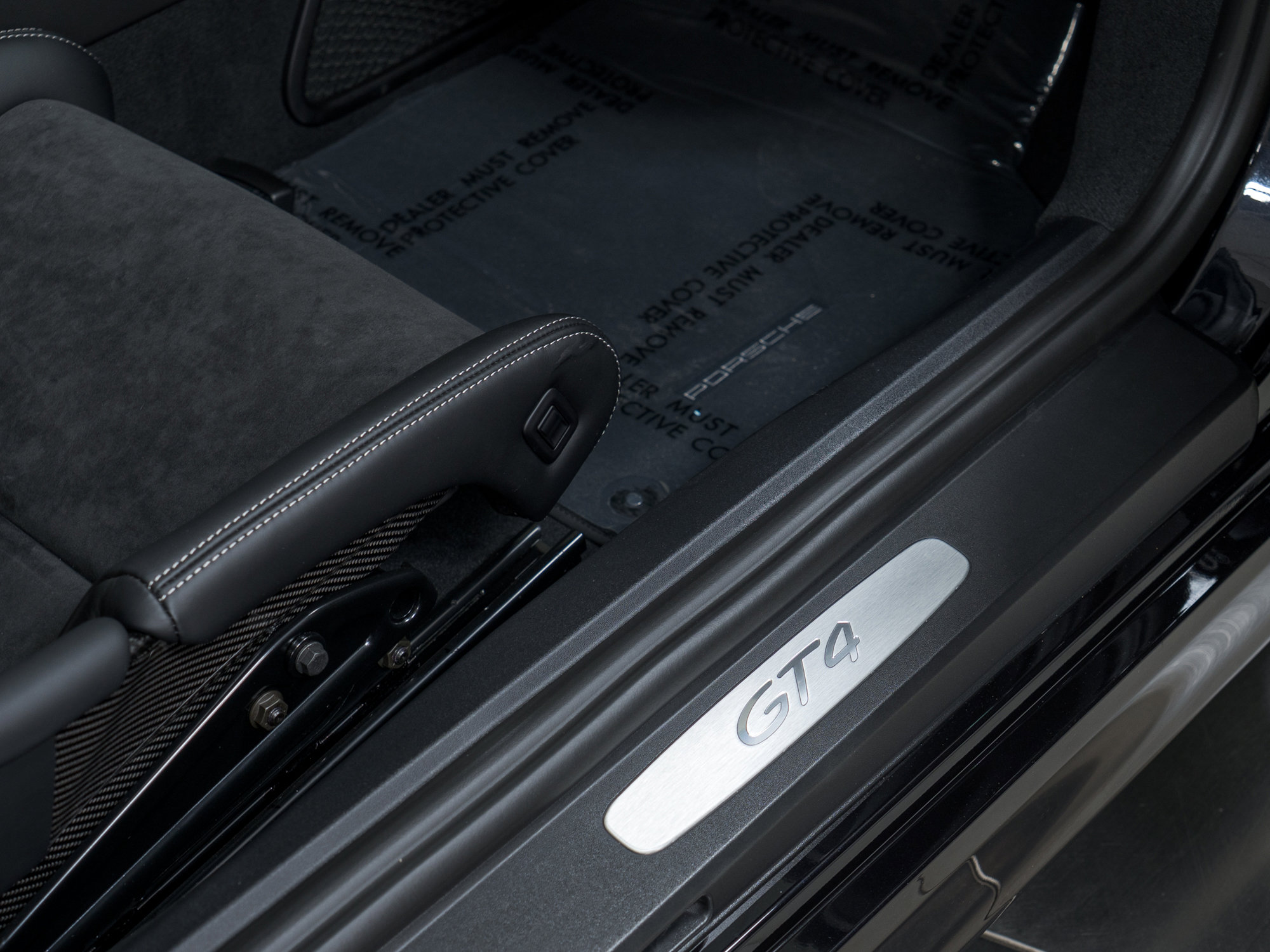 Used 2016 Porsche Cayman GT4 image 29