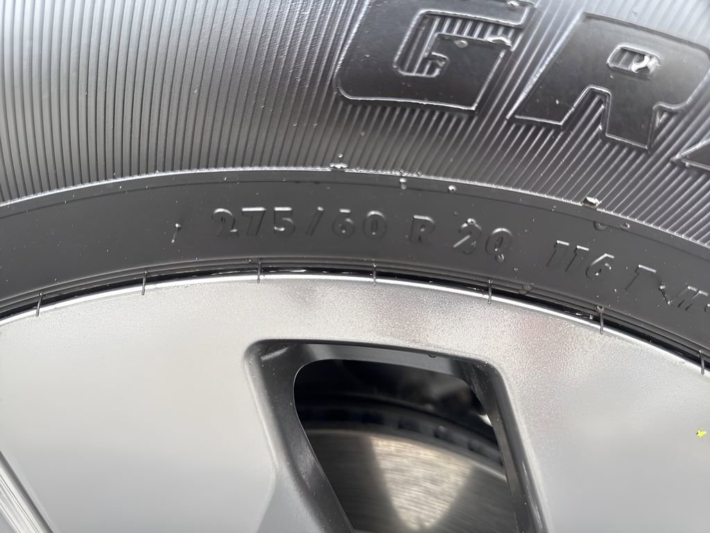 Used 2023 Ford F150 Lightning Lariat image 33