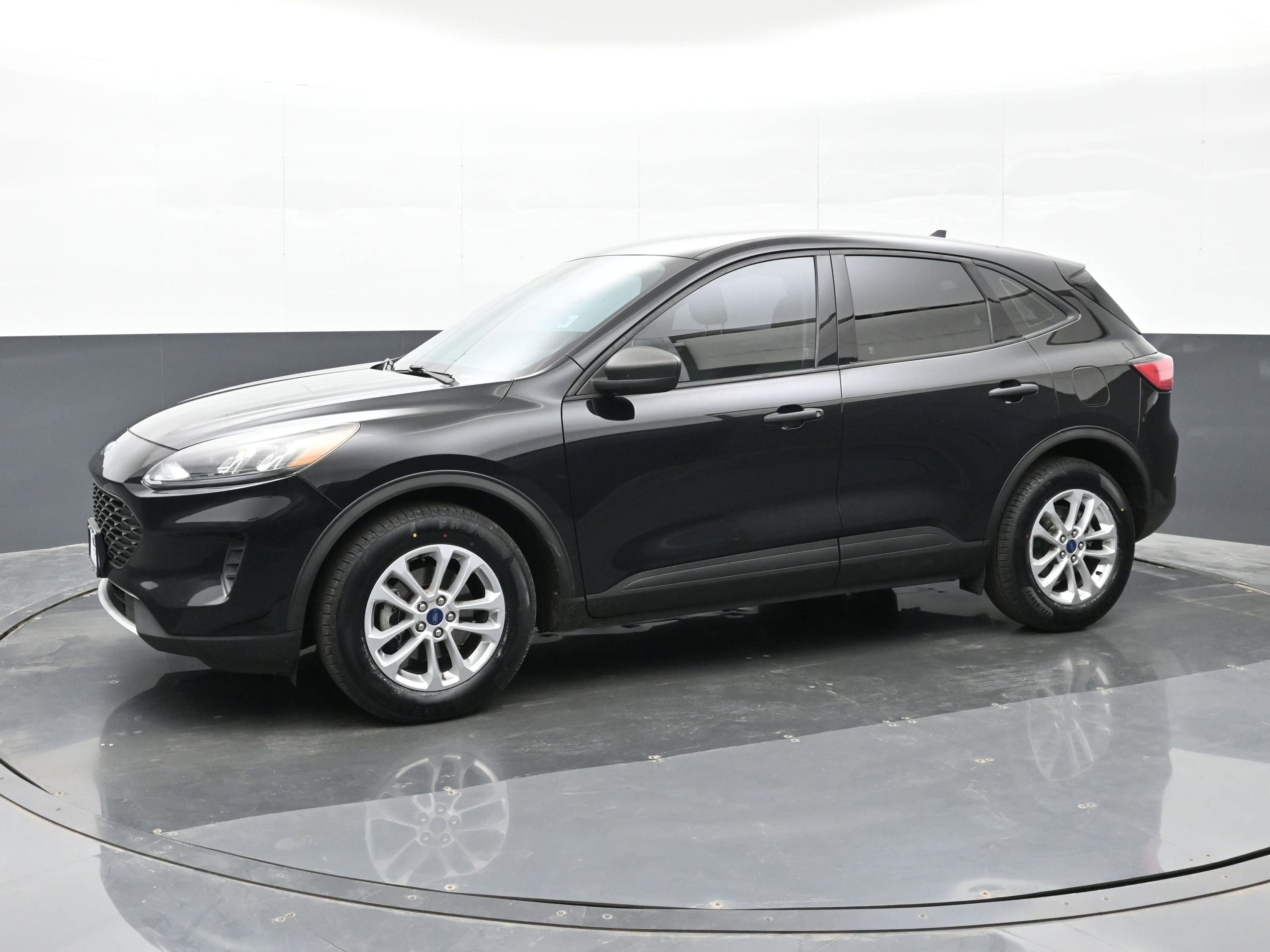 Used 2021 Ford Escape S image 8