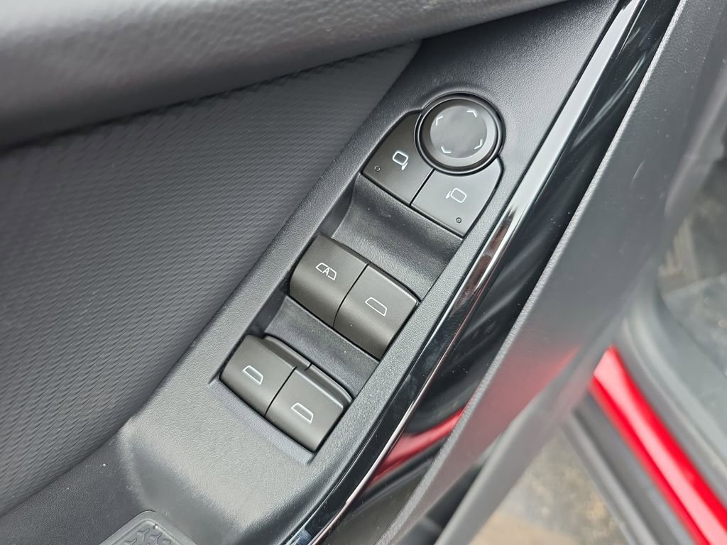 New 2026 Chevrolet Equinox LT w/ Convenience Package II image 13