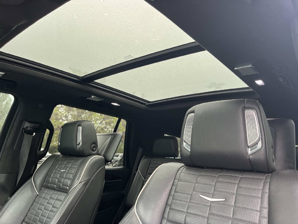 Used 2021 Cadillac Escalade Sport Platinum w/ LPO, ONYX Package AWD/4WD image 39