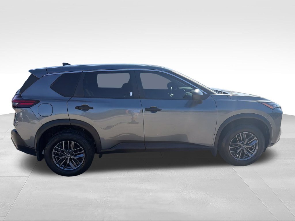 Used 2023 Nissan Rogue S AWD/4WD image 6