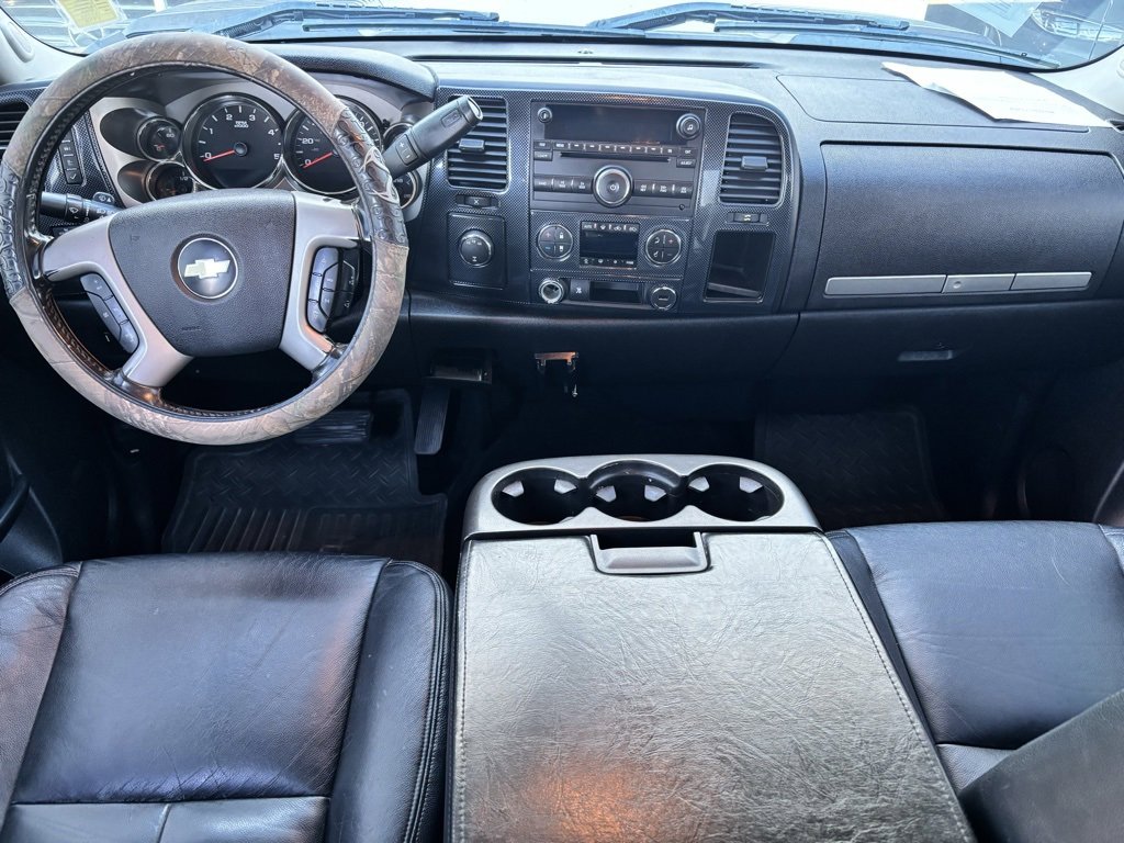 Used 2010 Chevrolet Silverado 2500 LT w/ Interior Plus Package image 7