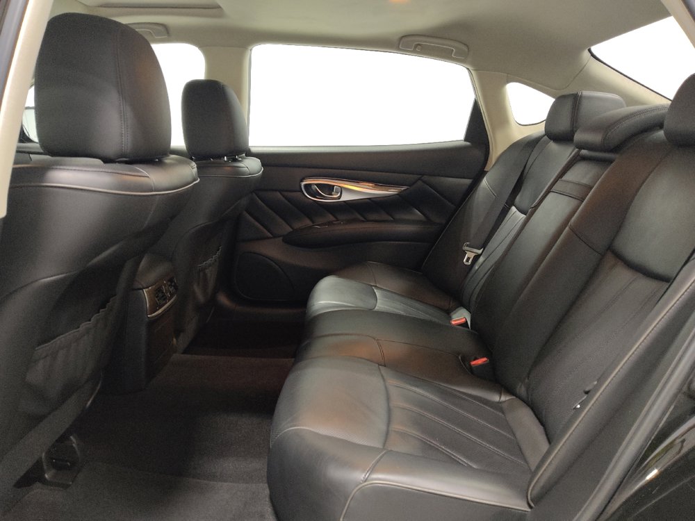 Used 2016 INFINITI Q70 L 3.7 w/ Deluxe Touring Package image 18