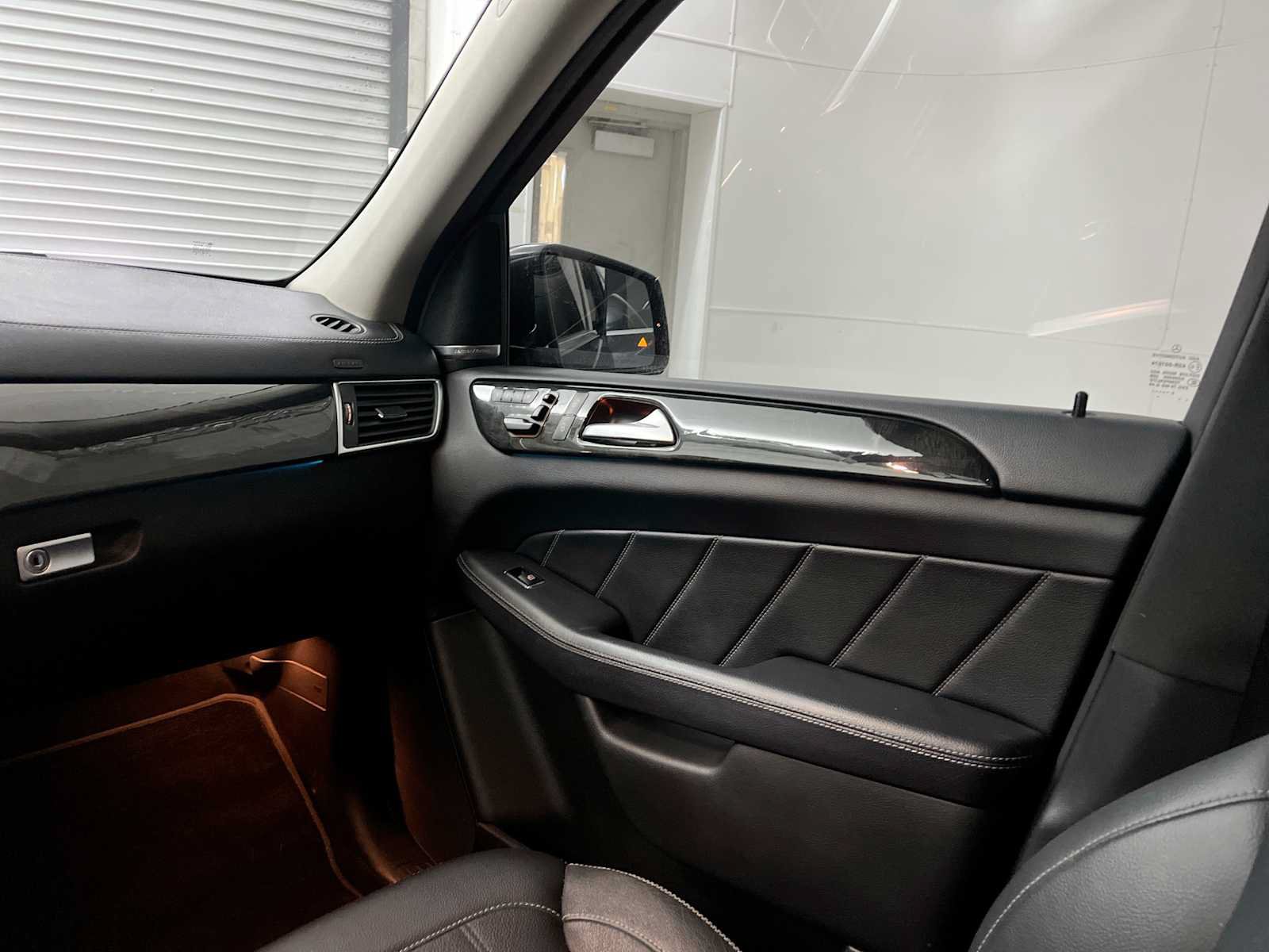 Used 2016 Mercedes-Benz GL 320 BlueTEC 4MATIC image 11
