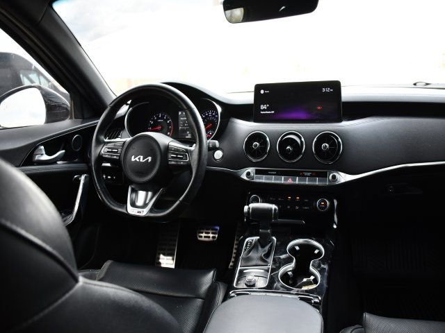 Used 2022 Kia Stinger GT-Line image 16