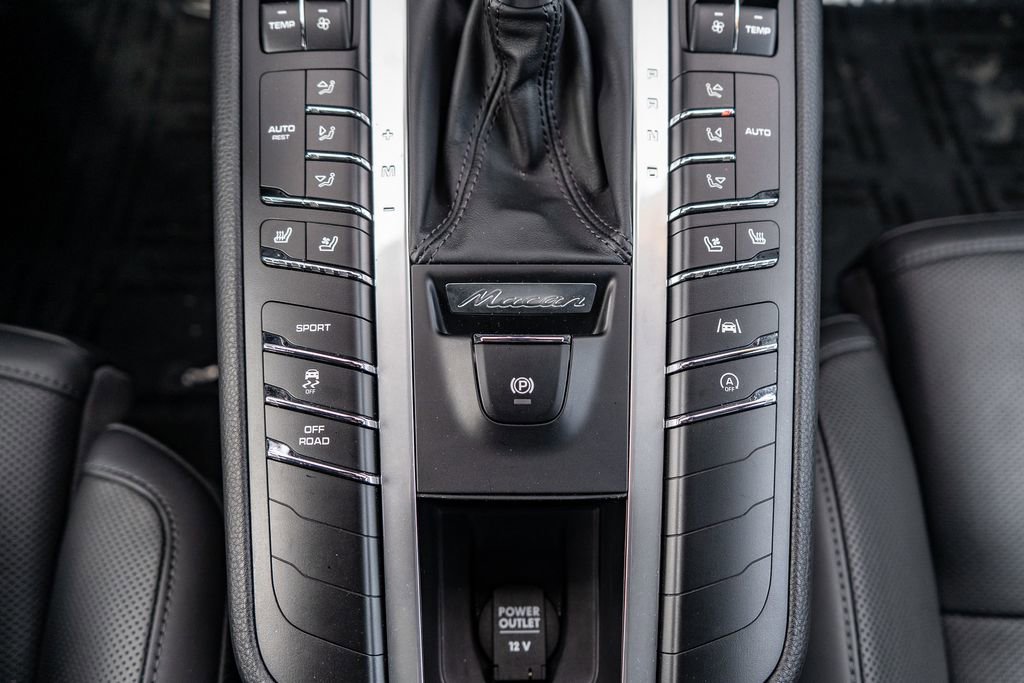 Used 2021 Porsche Macan S image 26