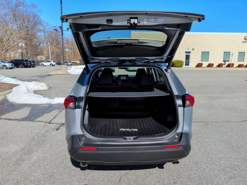 Used 2019 Toyota RAV4 XLE w/ Convenience Package image 15