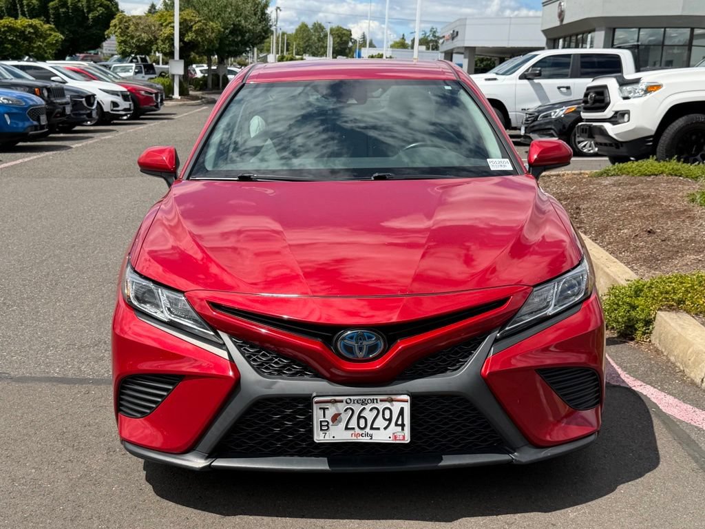 Used 2020 Toyota Camry SE FWD image 3