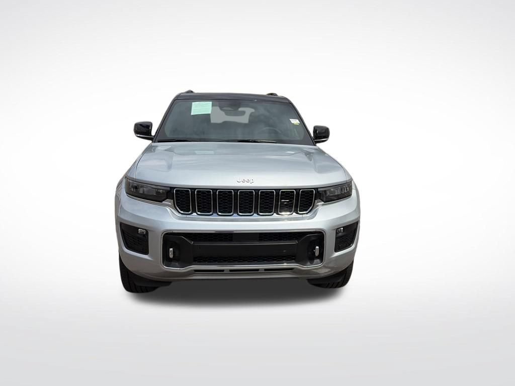 Used 2024 Jeep Grand Cherokee Overland w/ Trailer Tow Package AWD/4WD image 8