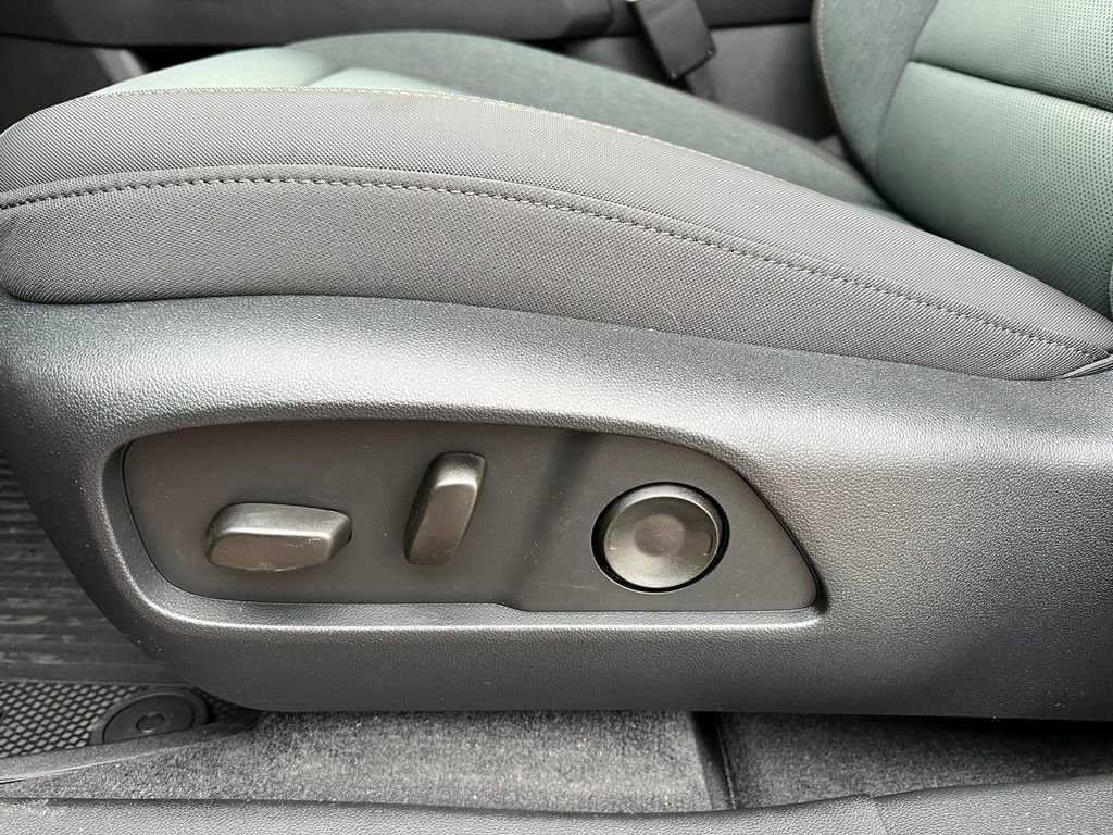 New 2026 GMC Terrain AT4 w/ Convenience Package III image 9