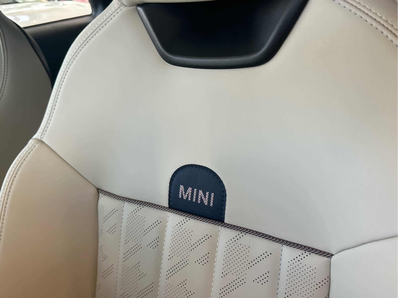 Used 2025 MINI Cooper S image 23