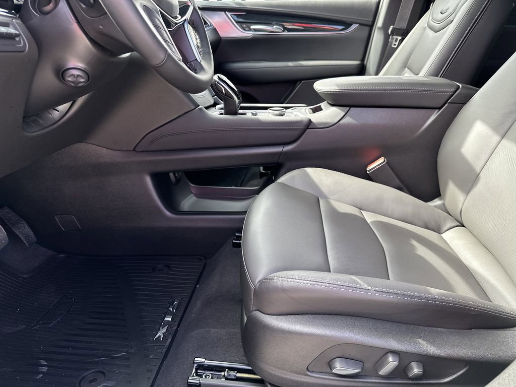 New 2026 Cadillac XT5 Premium Luxury w/ Driver Assist Package image 14