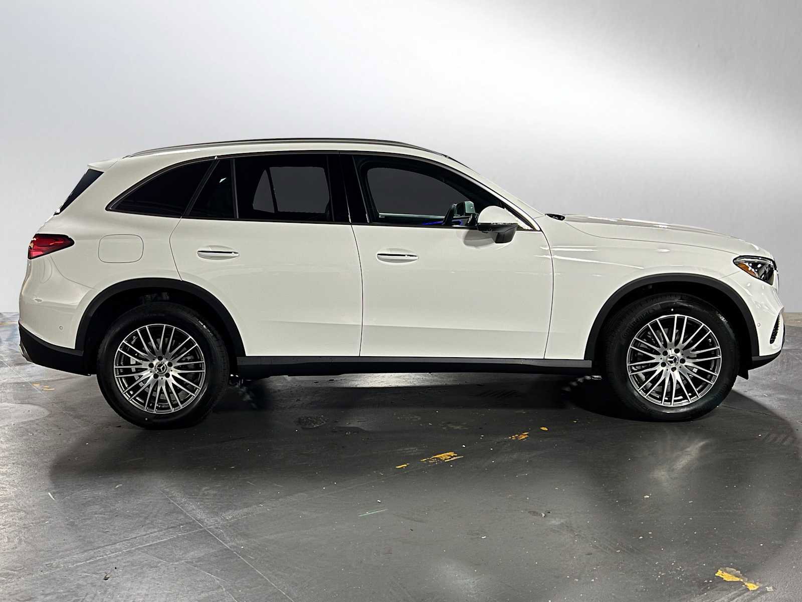 New 2025 Mercedes-Benz GLC 300 4MATIC image 8