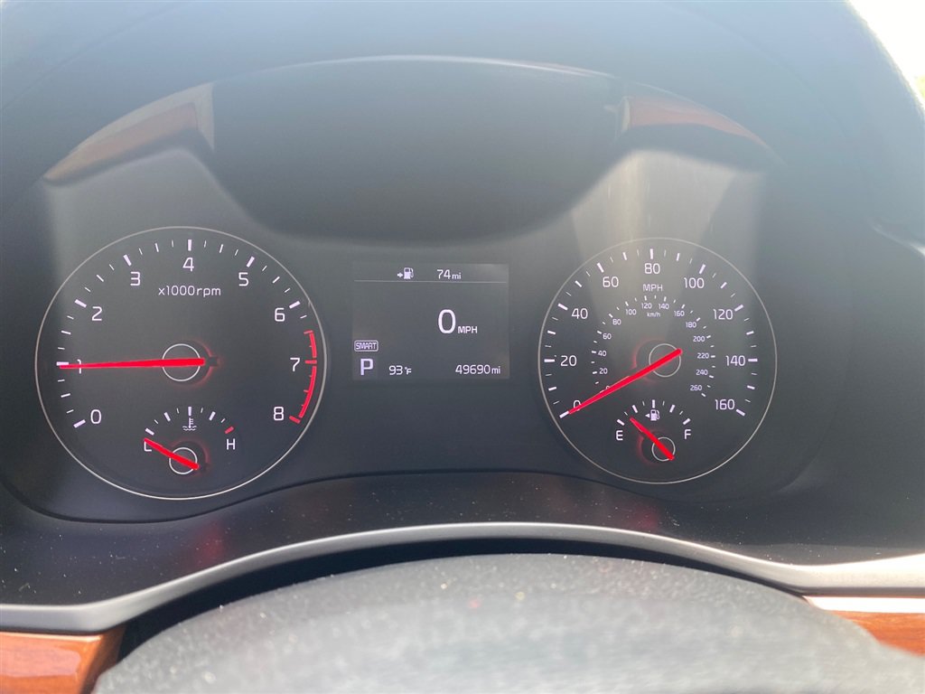 Used 2017 Kia Cadenza Premium w/ Luxury Package FWD image 14