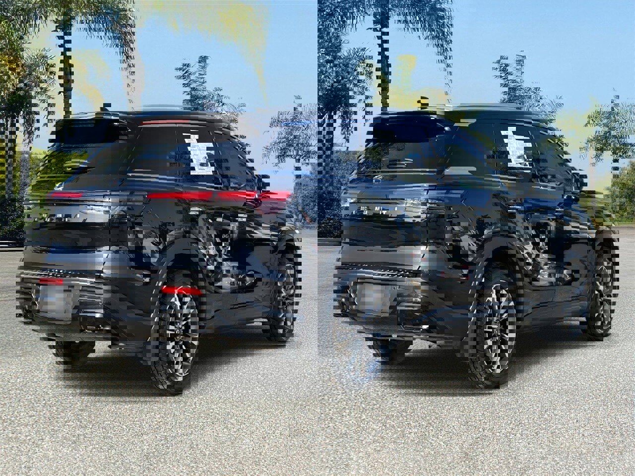 Certified 2023 INFINITI QX60 Luxe w/ Vision Package image 4