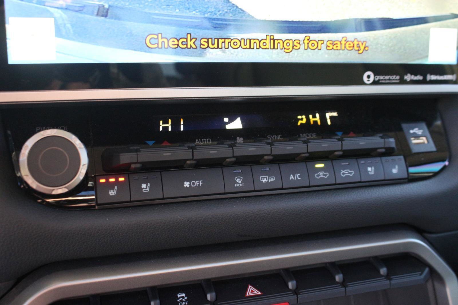 Used 2024 Toyota Tundra Limited w/ Power Package image 28