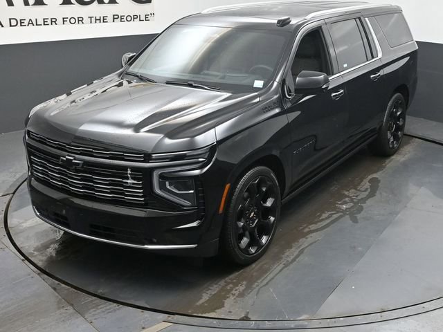 New 2025 Chevrolet Suburban High Country image 24