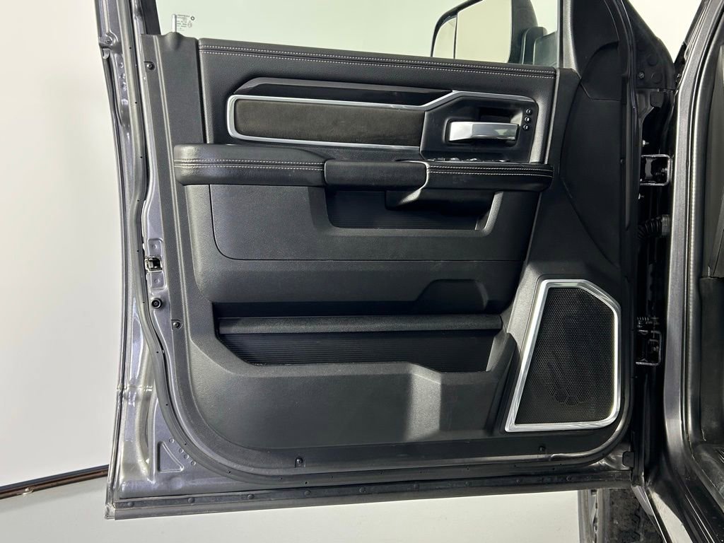 Used 2022 RAM 2500 Laramie w/ Night Edition image 33