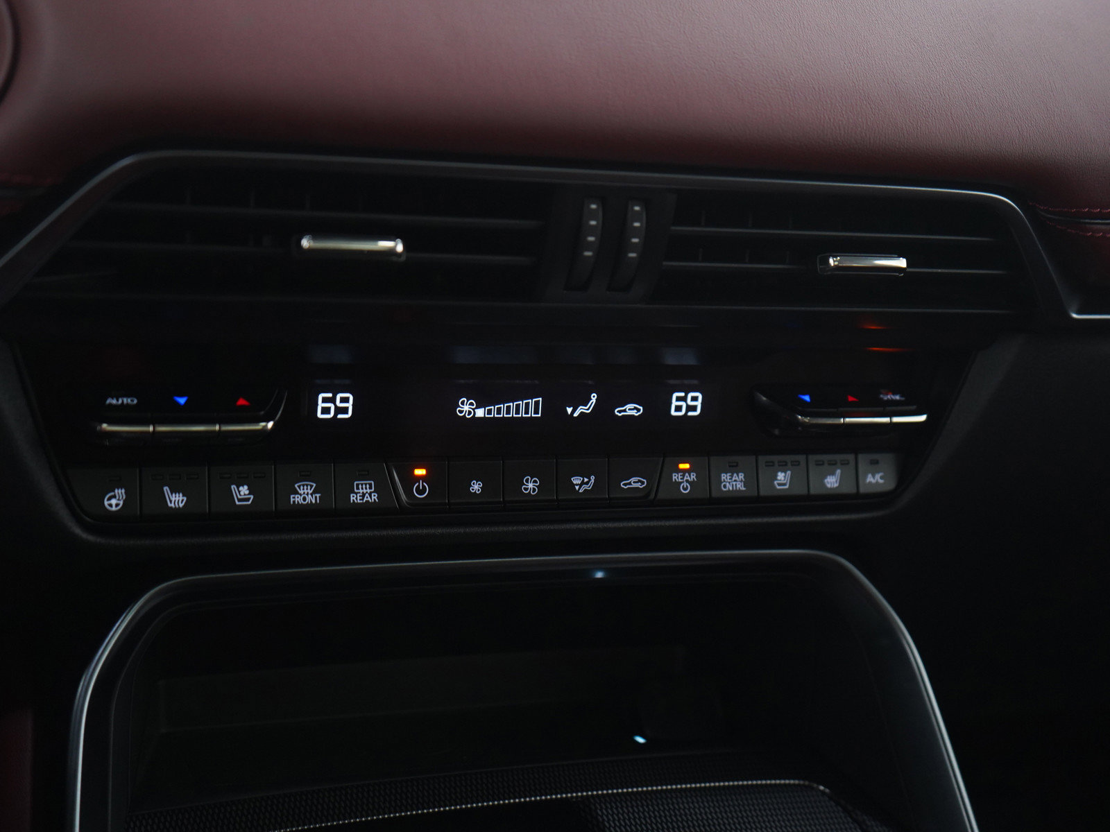 Used 2025 MAZDA CX-70 3.3 Turbo S w/ Premium Package image 24