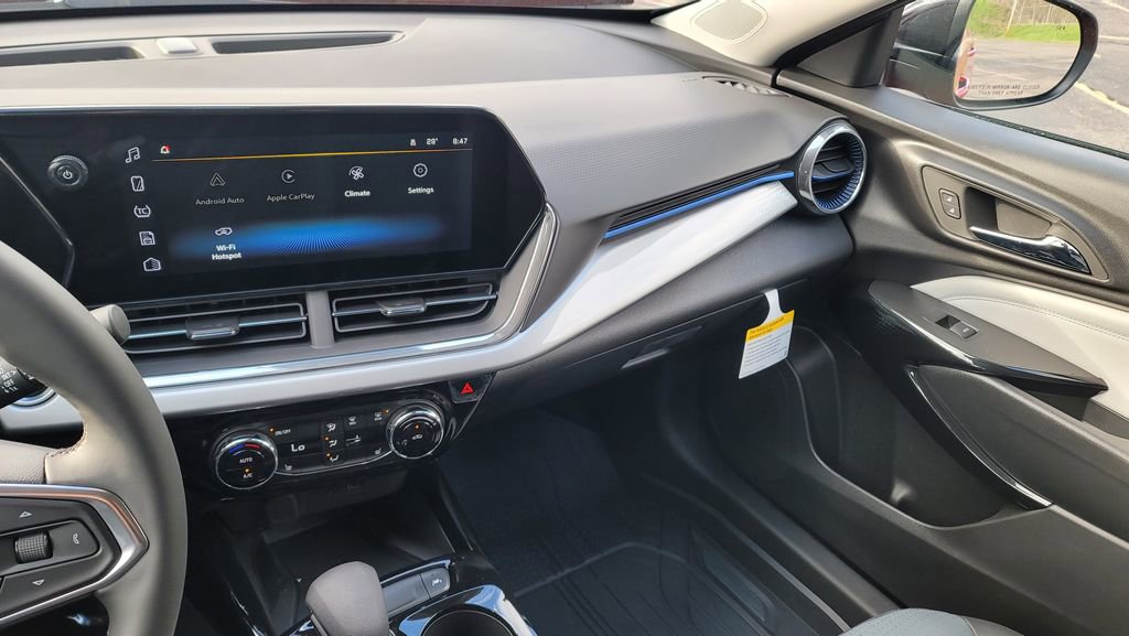 New 2026 Chevrolet Trax LT image 21