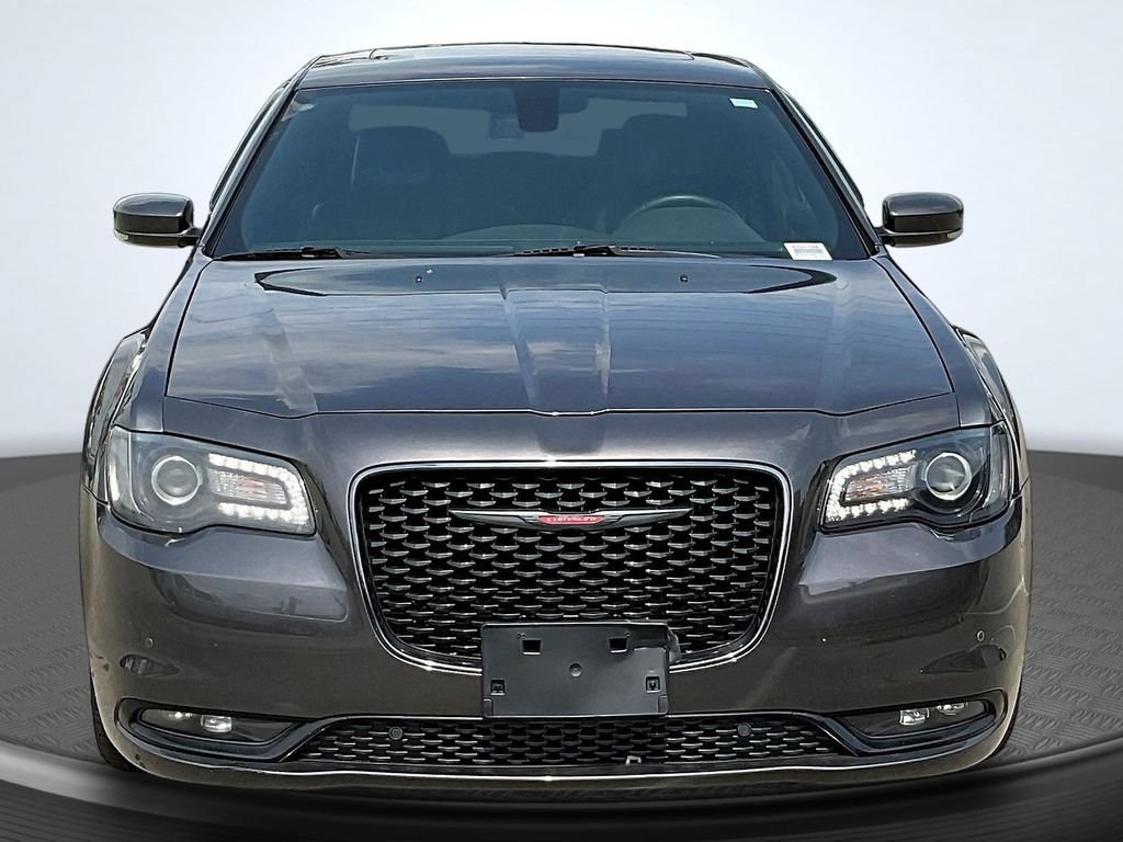 Used 2022 Chrysler 300 S RWD image 2