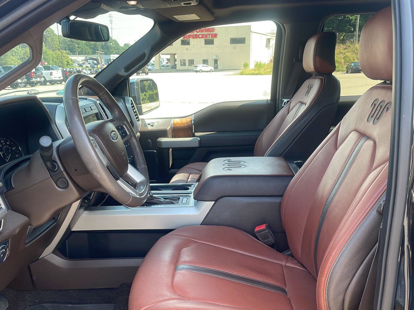 Used 2018 Ford F150 King Ranch w/ Equipment Group 601A Luxury AWD/4WD image 9