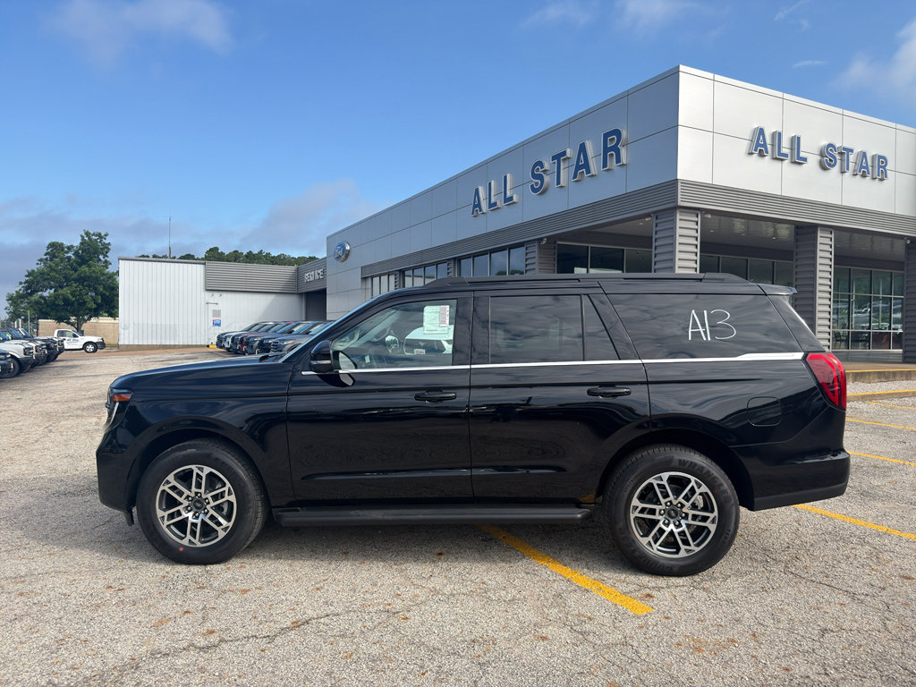 New 2026 Ford Expedition Active RWD image 8