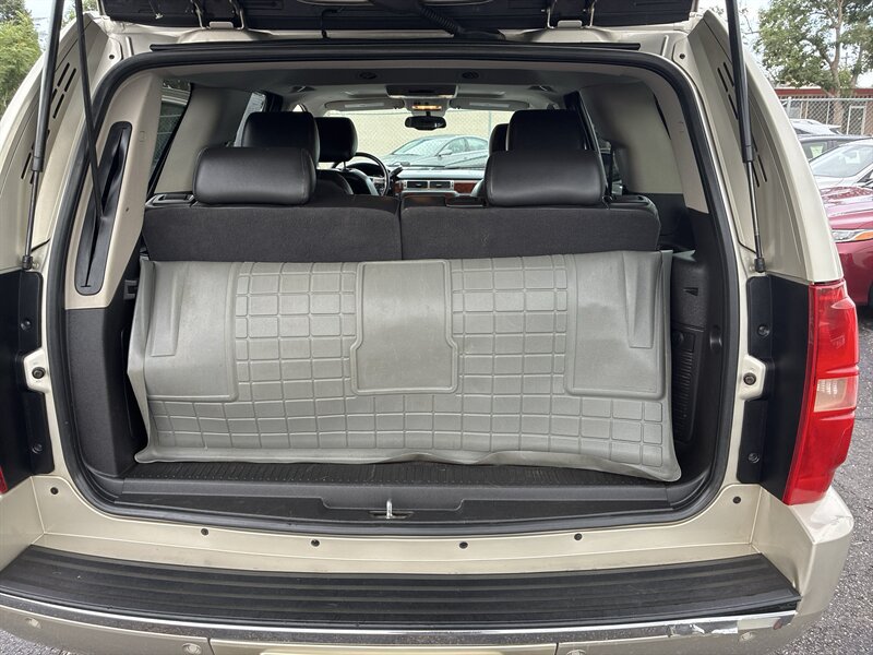 Used 2014 Chevrolet Tahoe LTZ AWD/4WD image 31