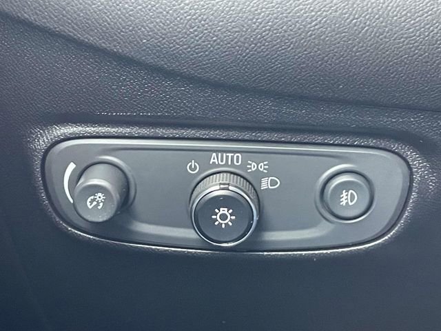 Certified 2018 Chevrolet Equinox Premier image 25