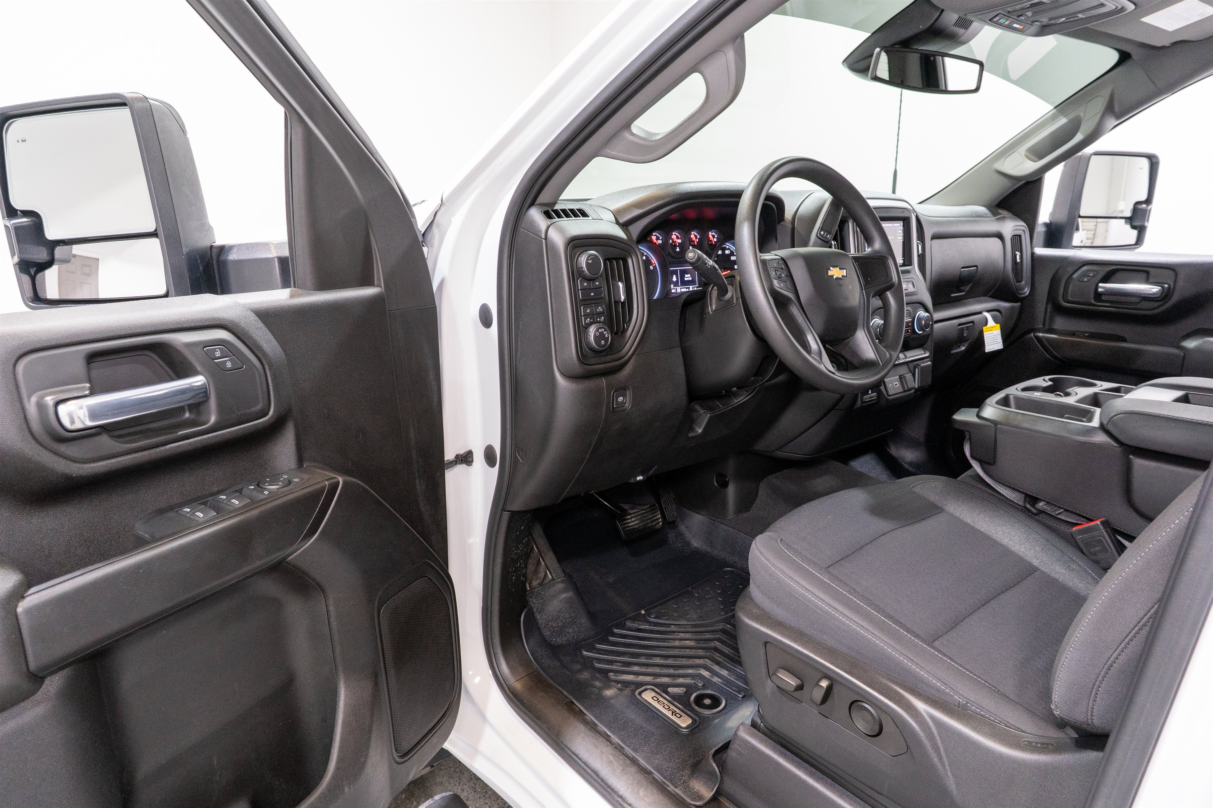 Used 2024 Chevrolet Silverado 2500 Custom w/ Custom Value Package AWD/4WD image 13