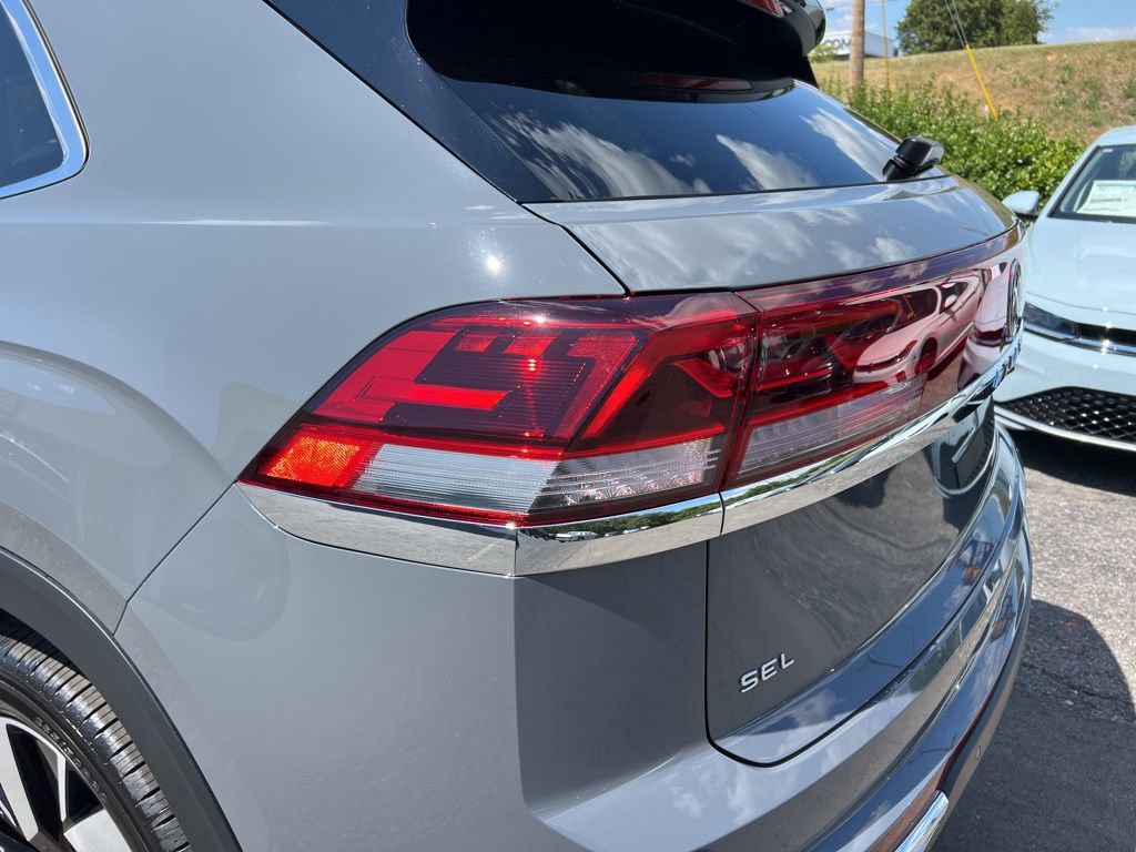 New 2026 Volkswagen Atlas Cross Sport SEL image 12