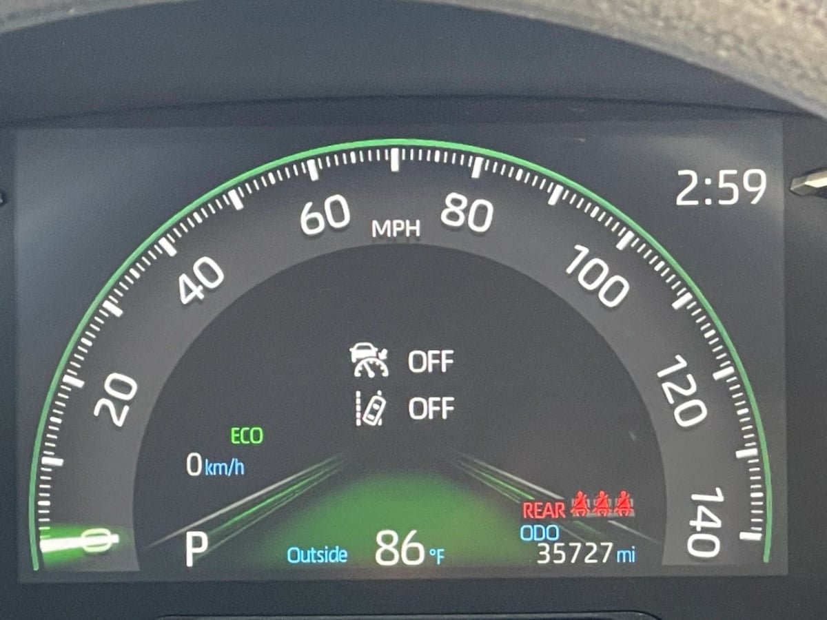 Used 2025 Toyota RAV4 LE FWD image 17