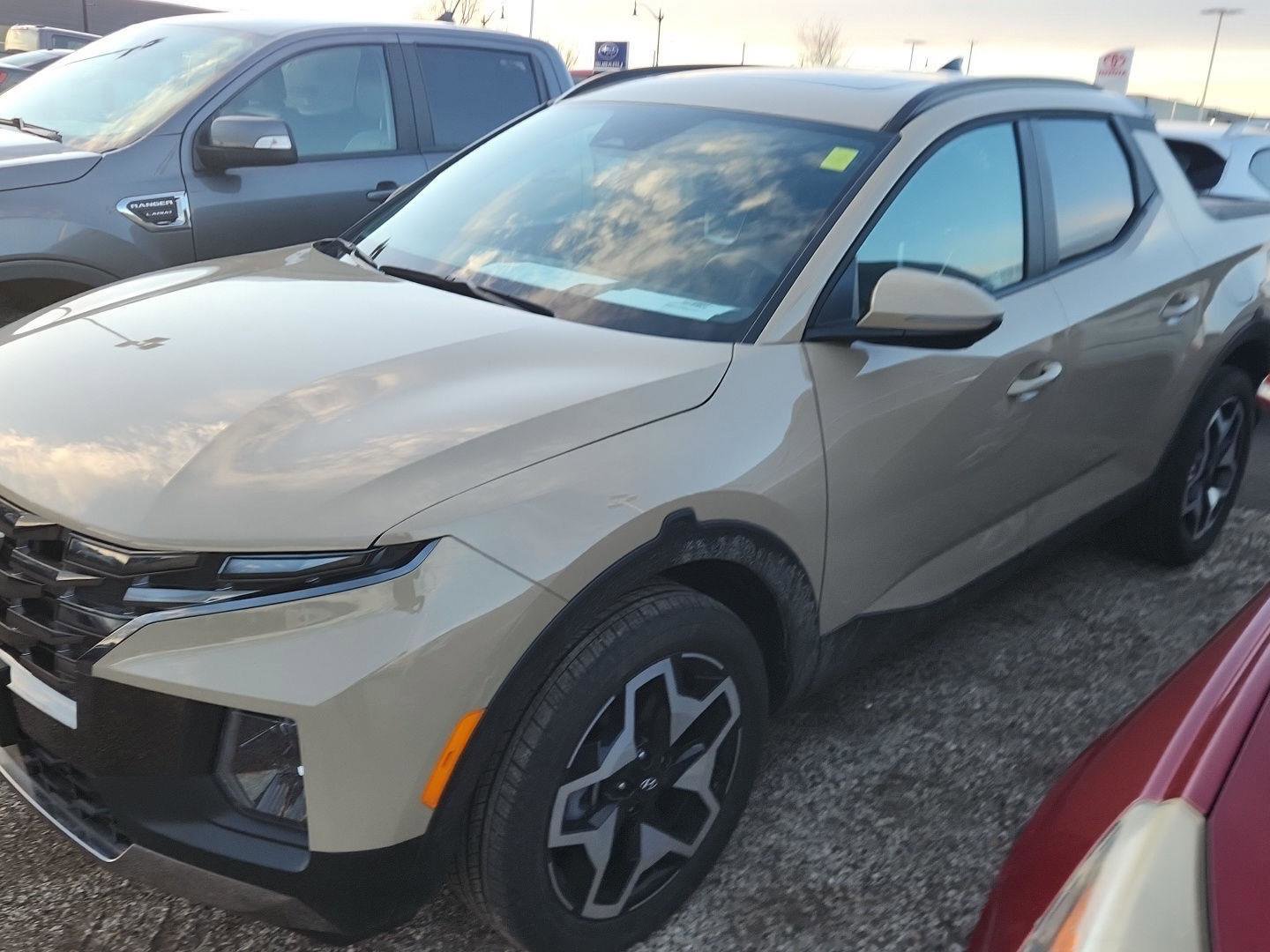 Used 2024 Hyundai Santa Cruz Limited image 8