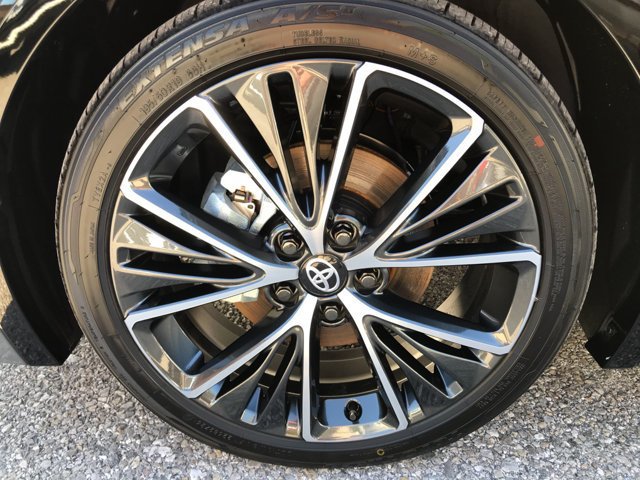New 2027 Toyota Prius Limited w/ Limited Premium Package AWD/4WD image 12