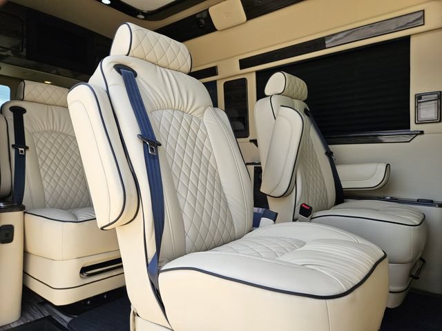 Used 2023 Mercedes-Benz Sprinter 2500 image 33