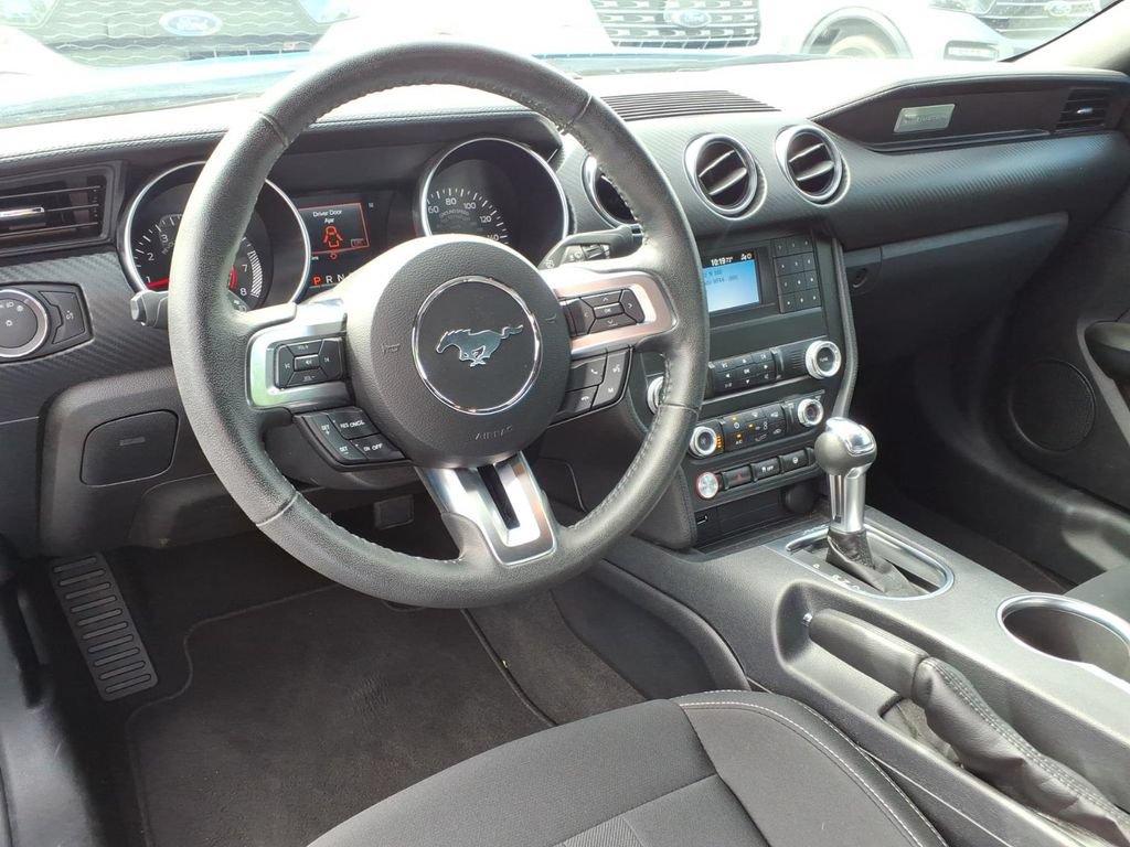 Used 2022 Ford Mustang Coupe RWD image 6