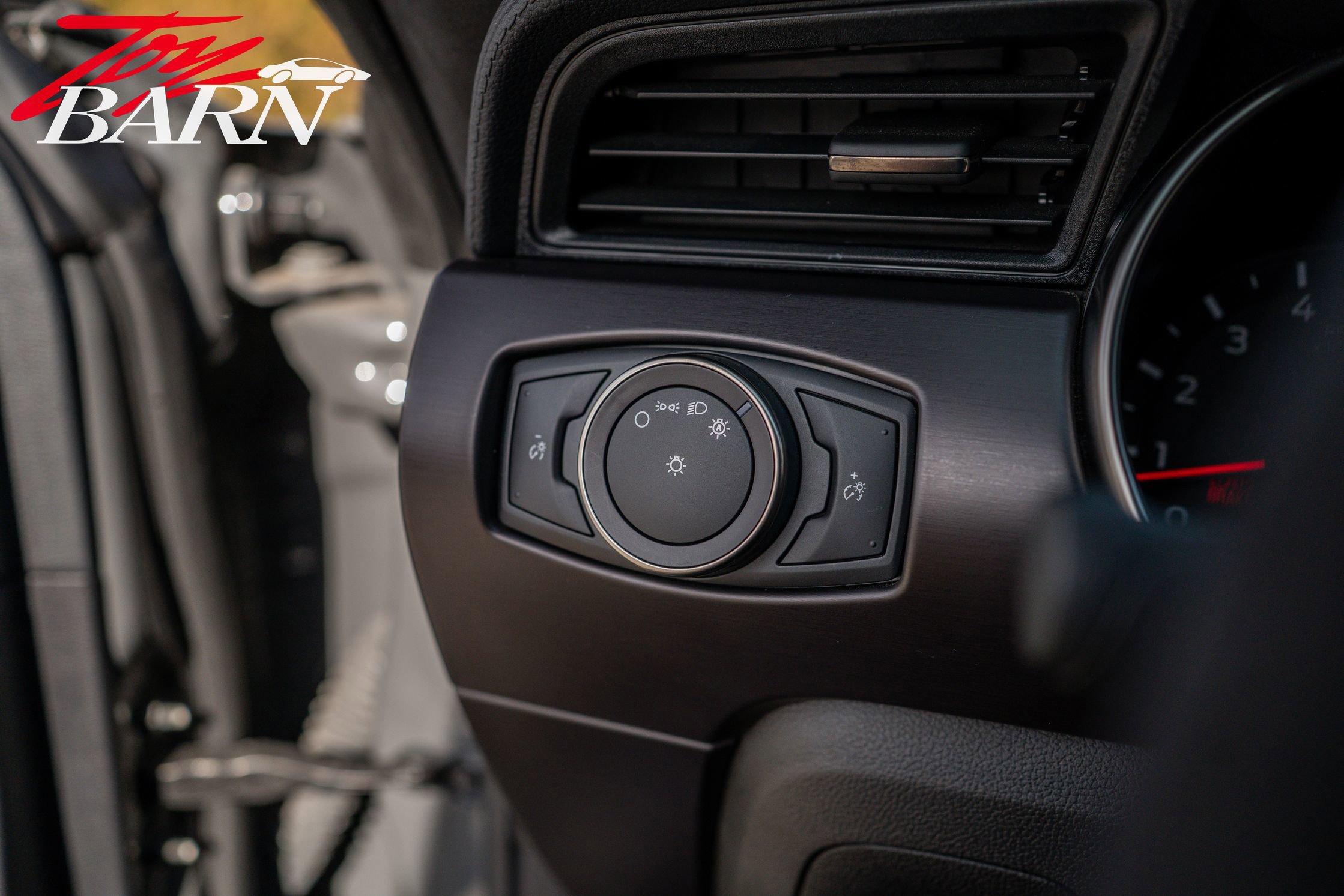 Used 2018 Ford Mustang Shelby GT350R w/ GT350R Equipment Group 920A image 25