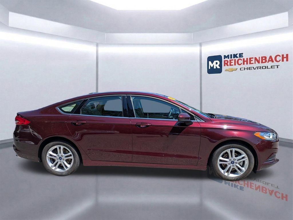 Used 2018 Ford Fusion SE w/ Fusion SE Technology Package FWD video 3
