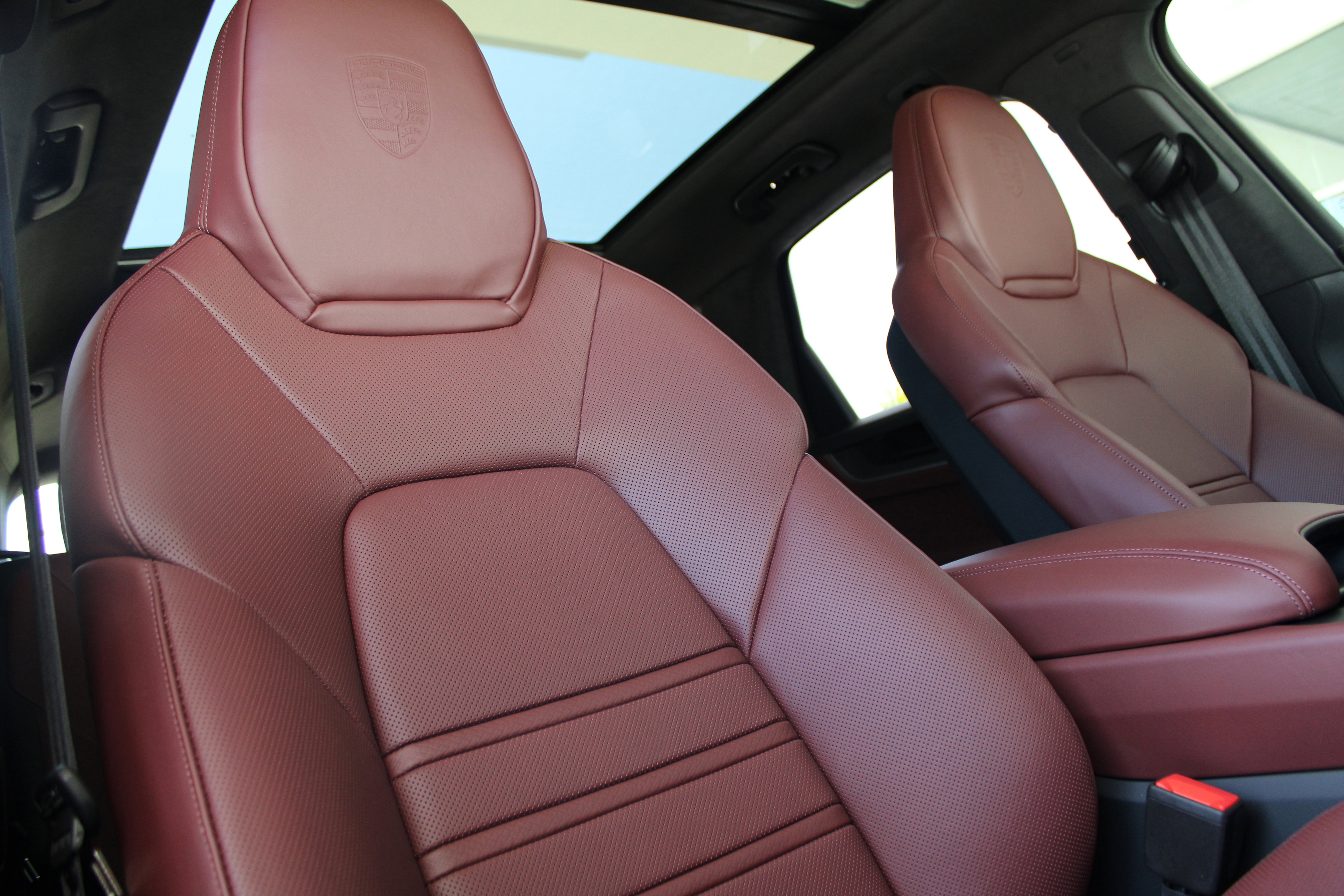 New 2025 Porsche Cayenne Turbo image 39