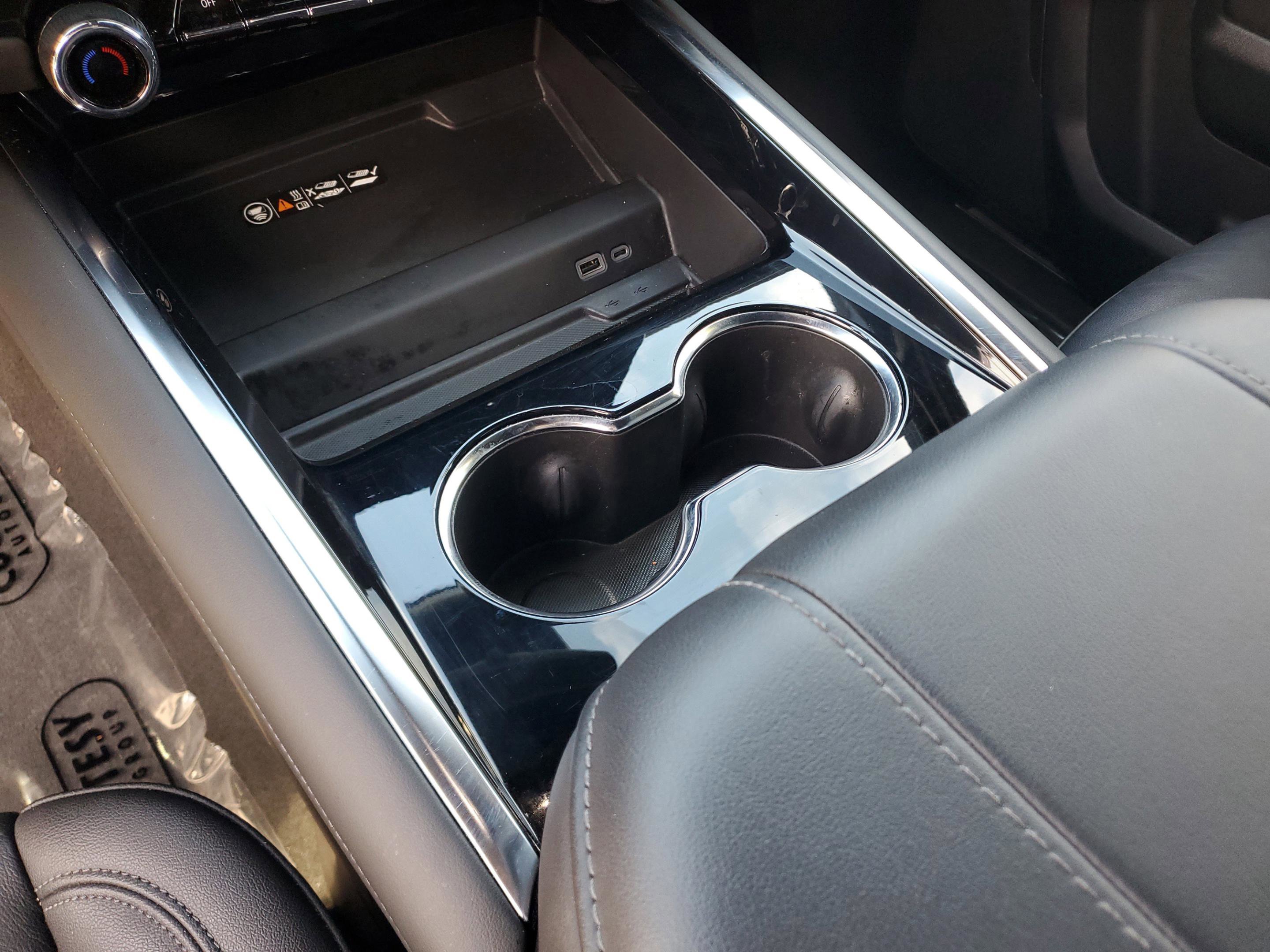 Used 2025 Chevrolet Tahoe LT image 25