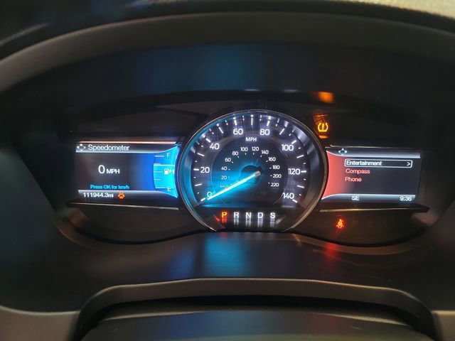 Used 2017 Ford Explorer XLT w/ Equipment Group 202A AWD/4WD image 15