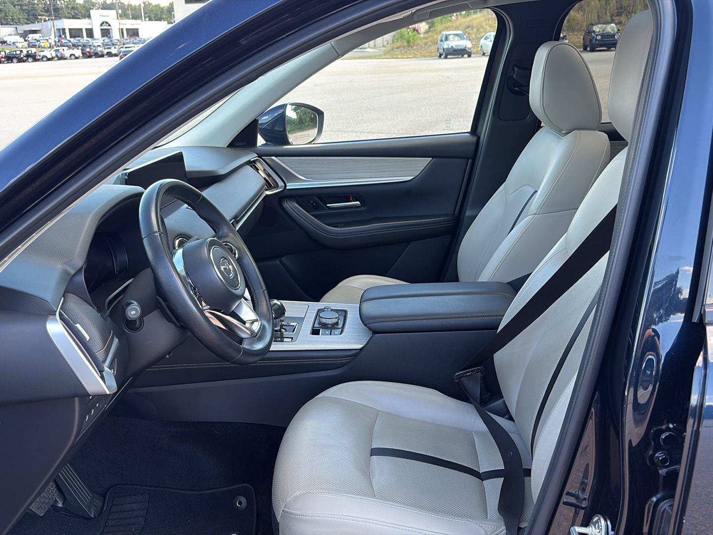 Used 2024 MAZDA CX-90 Plug-In Hybrid w/ Premium Pkg AWD/4WD image 9