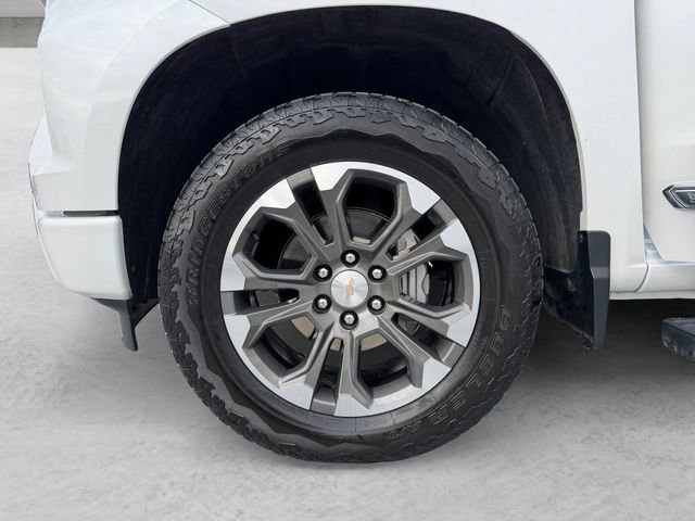 Certified 2024 Chevrolet Silverado 1500 High Country w/ Technology Package image 23