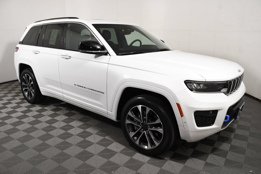 Used 2022 Jeep Grand Cherokee Overland AWD/4WD image 8