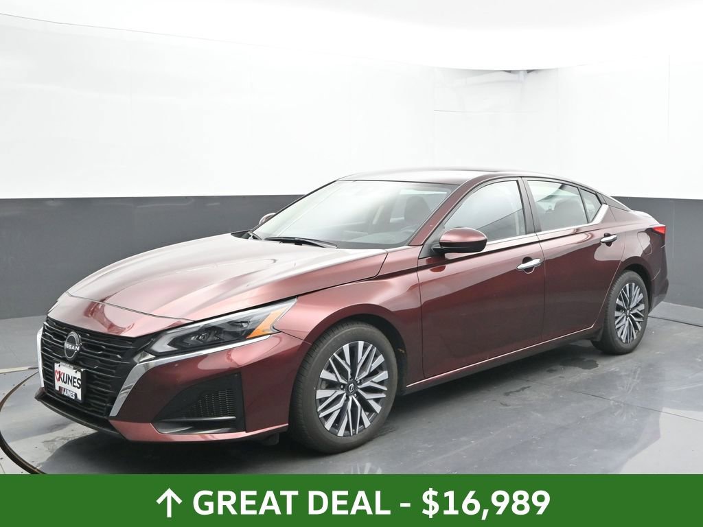 Used 2023 Nissan Altima 2.5 SV image 7