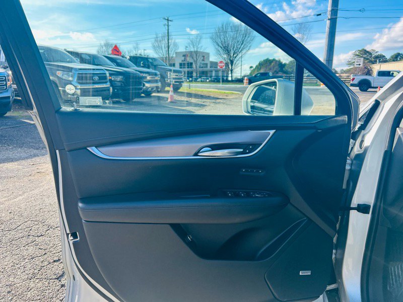 Used 2017 Cadillac XT5 Luxury image 20