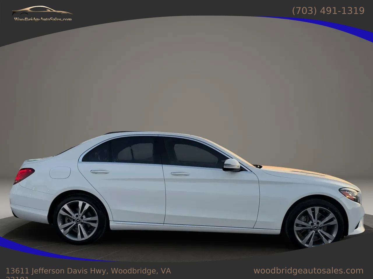 Used 2019 Mercedes-Benz C 300 4MATIC Sedan image 4