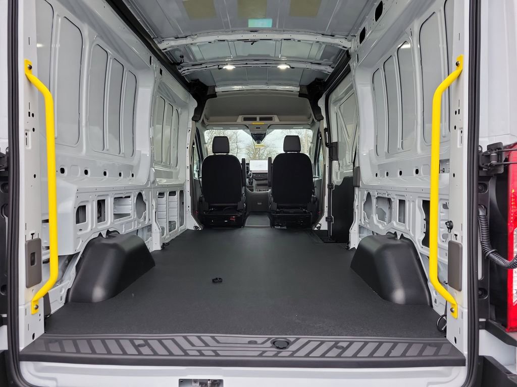 New 2026 Ford Transit 250 148 Medium Roof image 10
