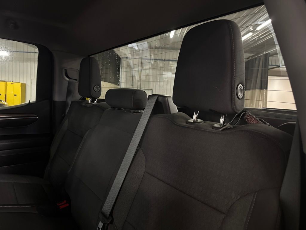 Used 2023 Chevrolet Silverado 1500 LT image 23